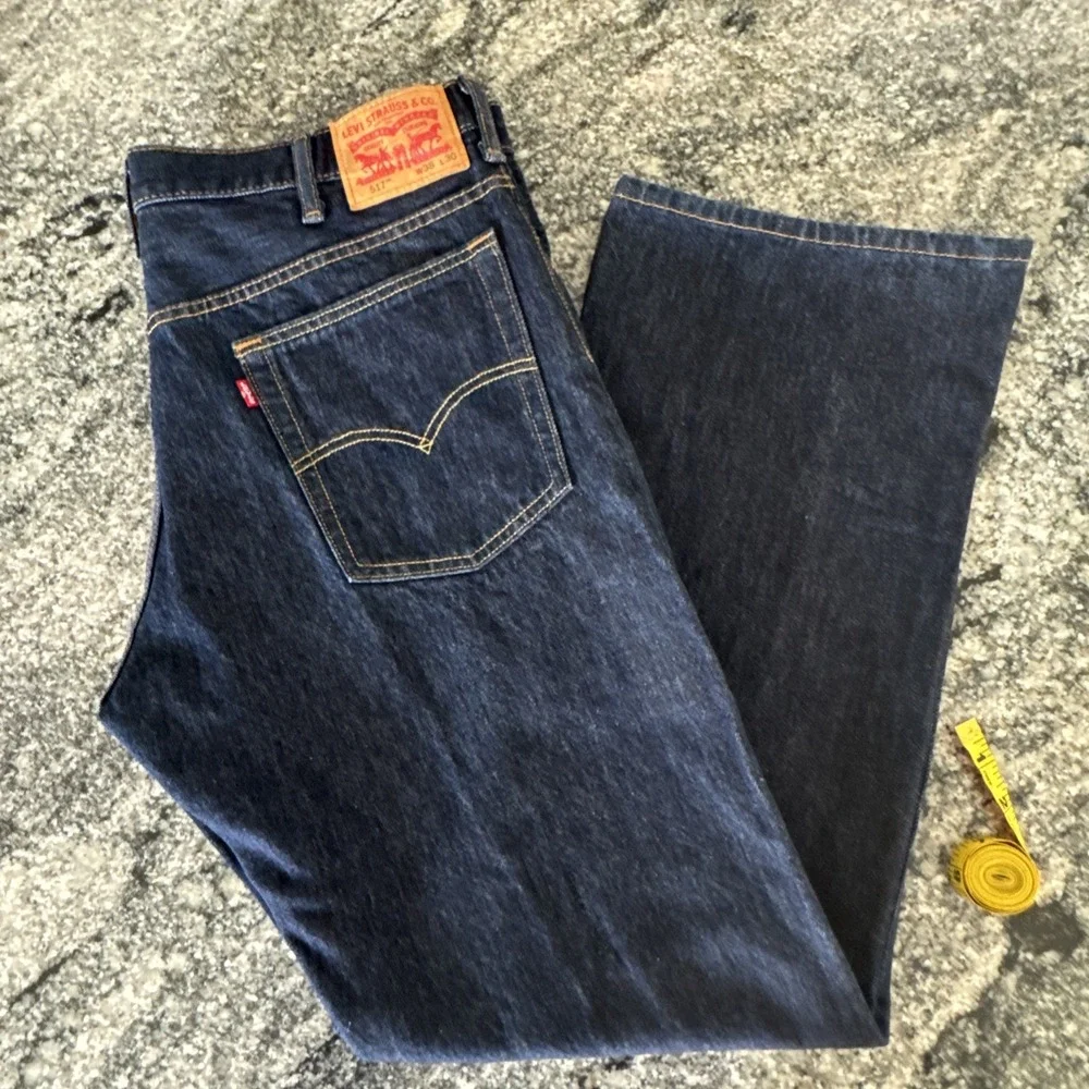 Levi's 517 Jeans Mens 38x30 Blue Bootcut Denim Dark Wash Classic Fit #916